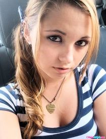 InTheCrack of 19yo Elsa