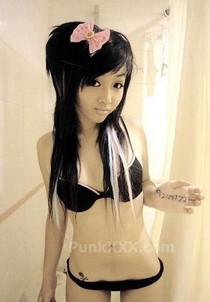 Blonde bikini teen from
